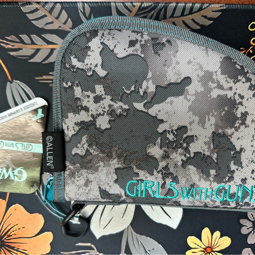 Camouflage Pistol Case Pouch